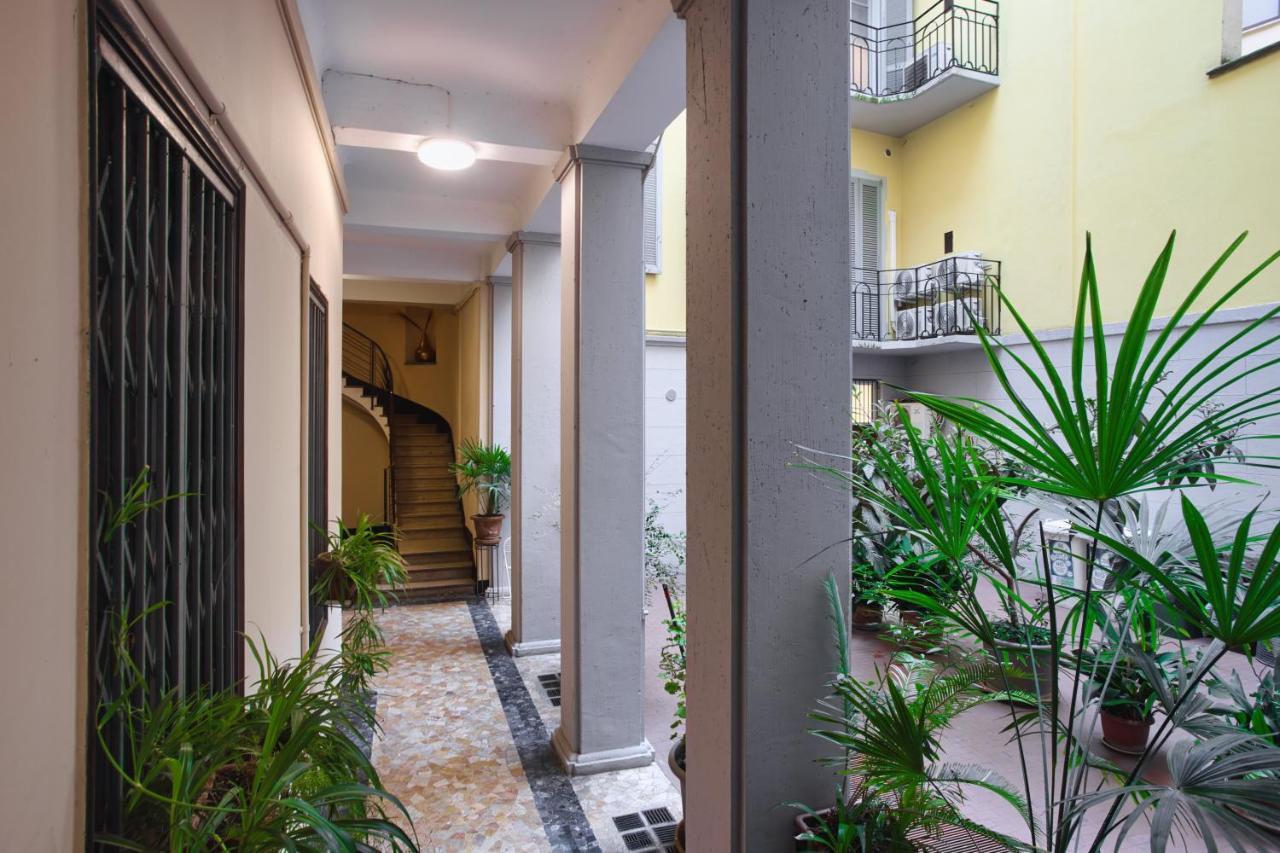 Joivy Mauri - Cosy Flats Near The Duomo Apartment Милано Екстериор снимка